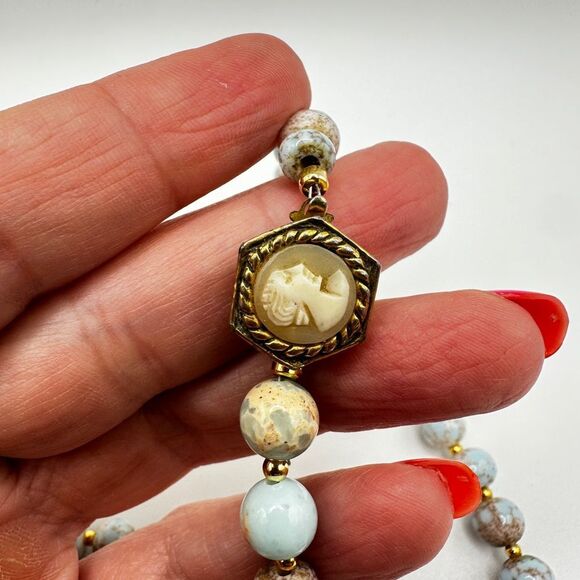 16" Vintage Revived ceramic and gold tone accent beaded necklace w/ cameo clasp! - Picture 7 of 14